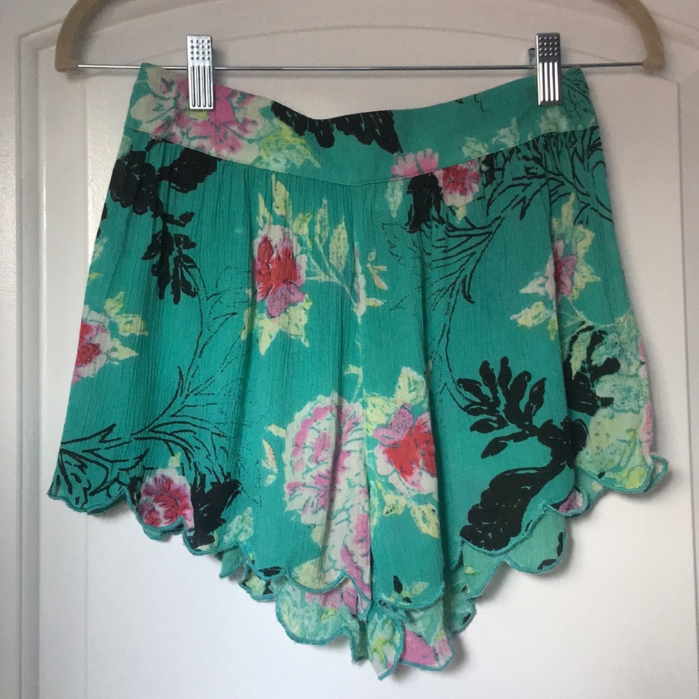 billabong floral print shorts